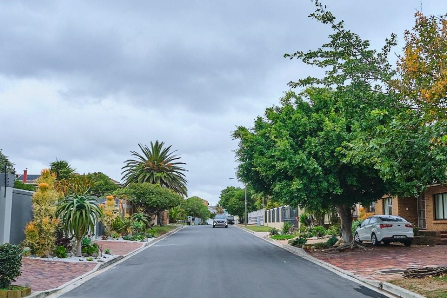 5 Bedroom Property for Sale in Flamingo Vlei Western Cape